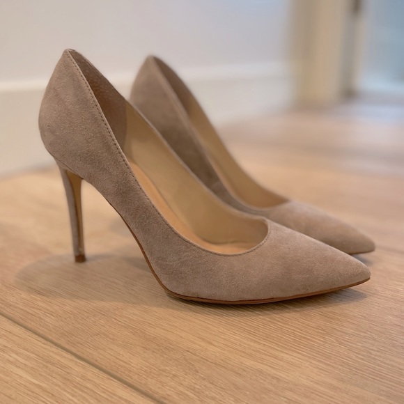 Marc Fisher Grey Suede Pumps, size 6 - Picture 1 of 4
